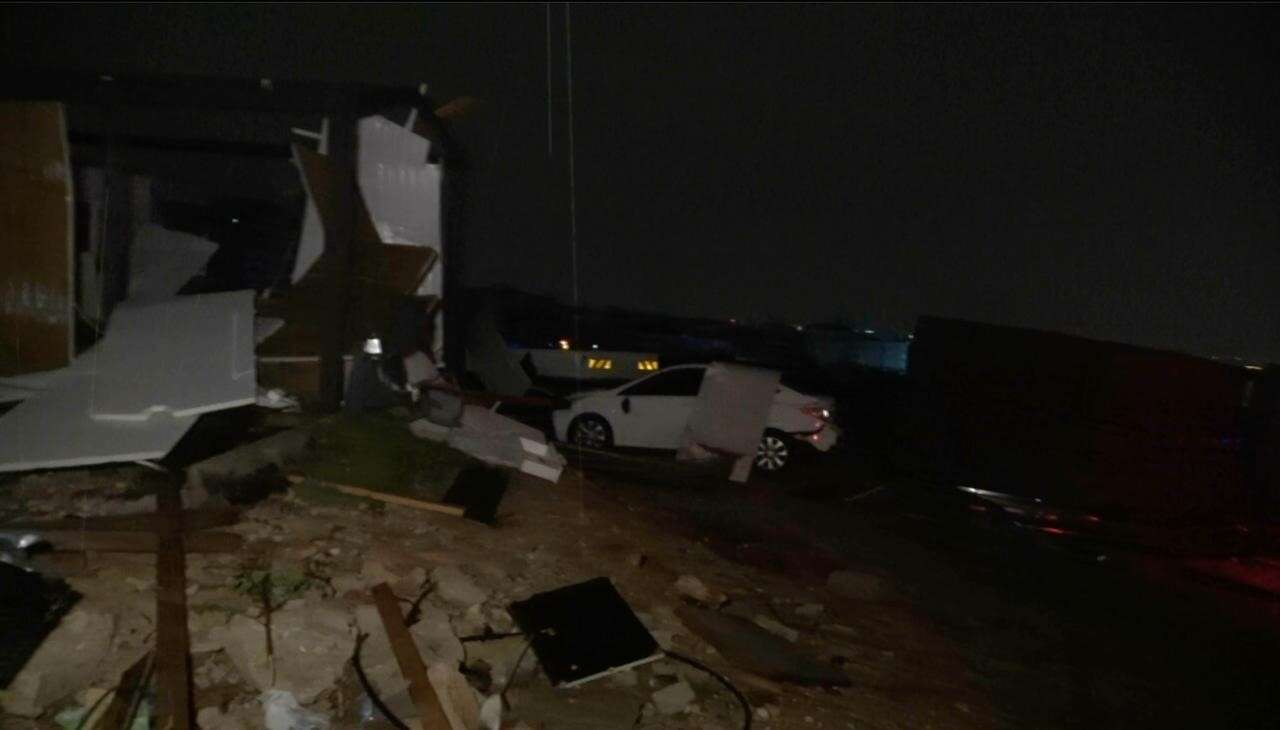Hortum işçi konteynerlerini parçaladı! 4 ölü, 1 yaralı var 14